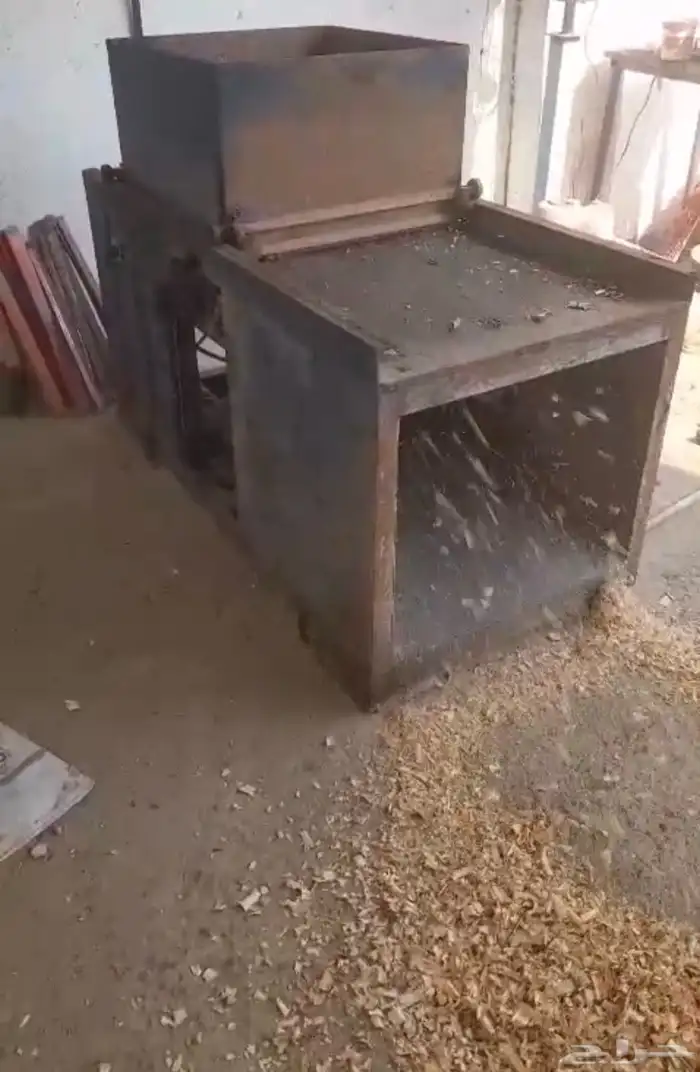 مكينة نشارة خشب 0