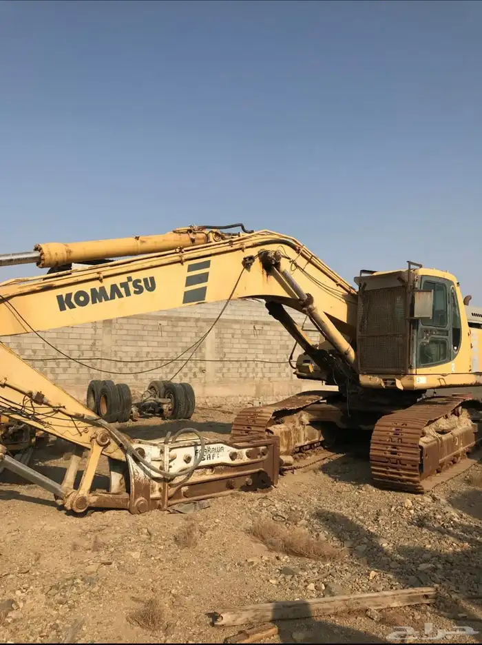 للبيع بوكلين كوماتسو 450 مقاس موديل 2002 2