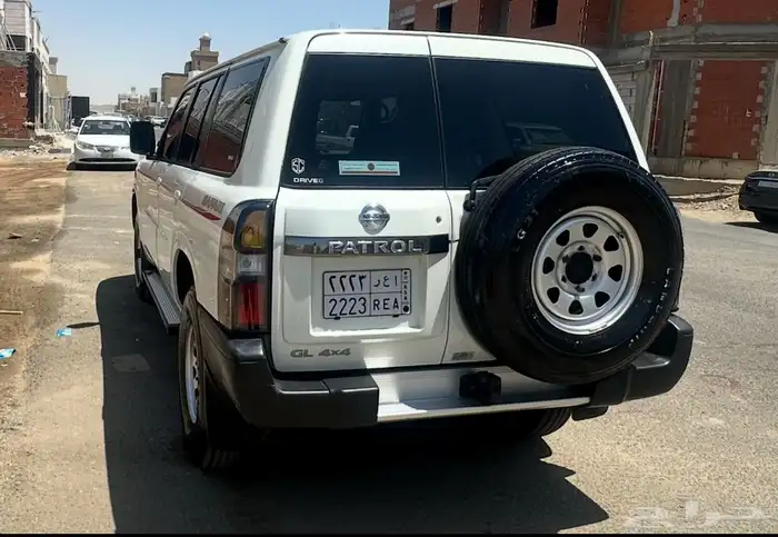 نيسان باترول 10