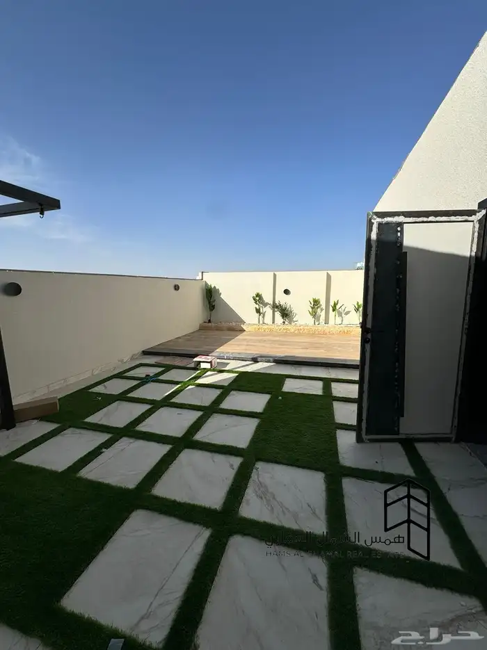 للبيع فيلا روف علوي حي الصفا 10