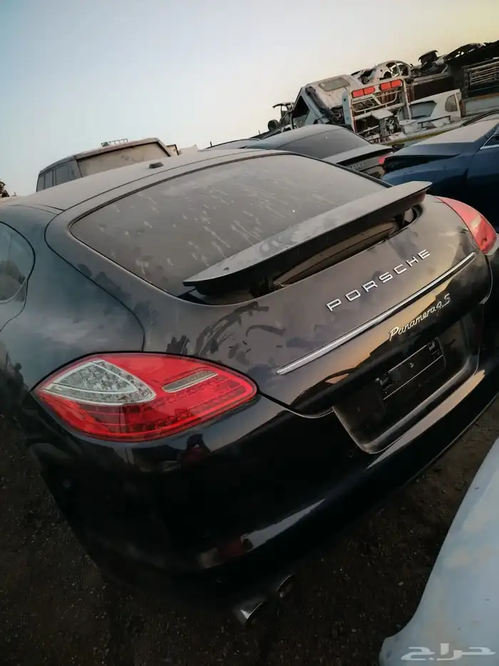 بورش بانيميرا 2011 متوفر قطع غيار 0