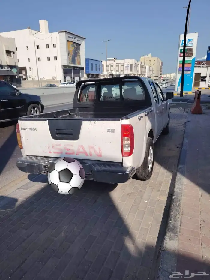 سياره نيسان نافارا غمارتين للبيع استماره وفحص جديد 2010 2