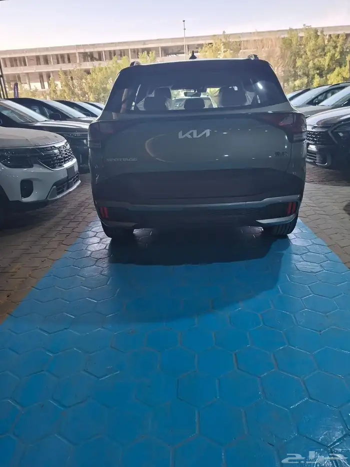 كيا سبورتاج فل كامل زيتي داخلي احمر 2025 3