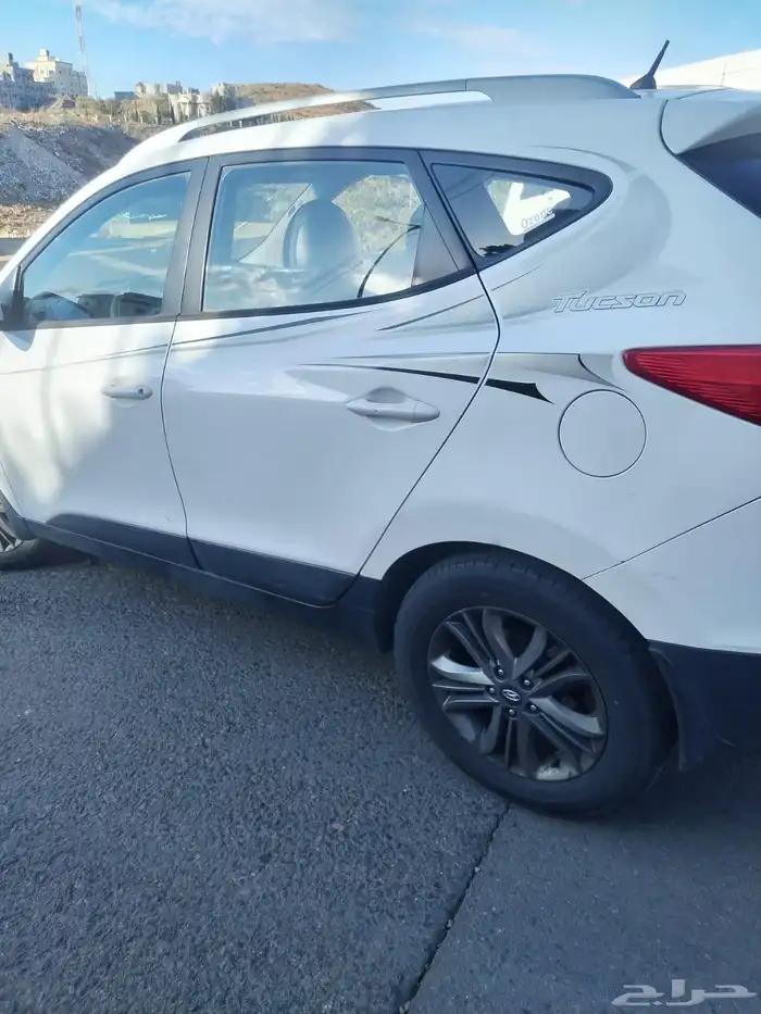 هيونداي توسان 2015 ماشيه فوق 300 2