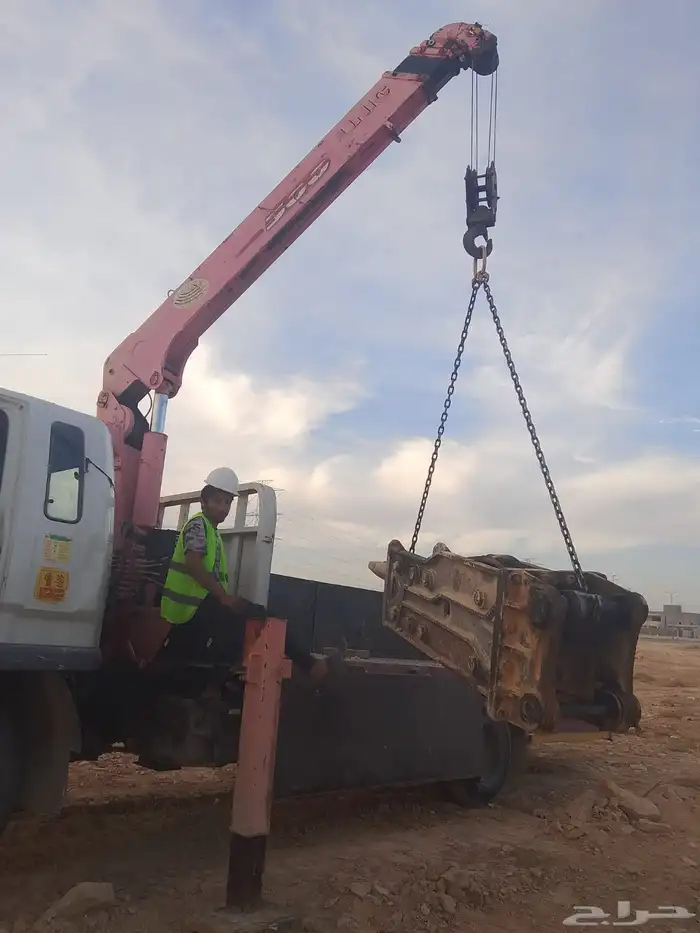 كرين بوم تراك 5طن للايجار شهري او يومي 0