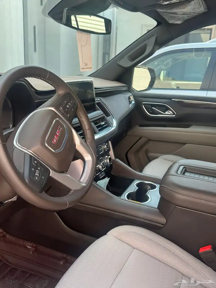 جمس يوكن 2024 SLE ذهبي دبل و ثلاجه 10