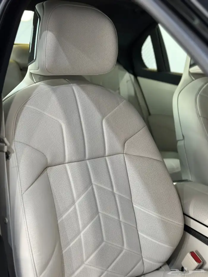 بي ام دبليو للايجار2026اصفار 17