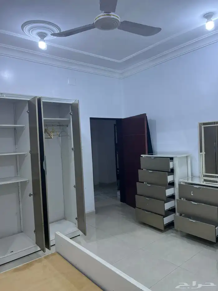 غرفة نوم للبيع الموقع العيدابي 10