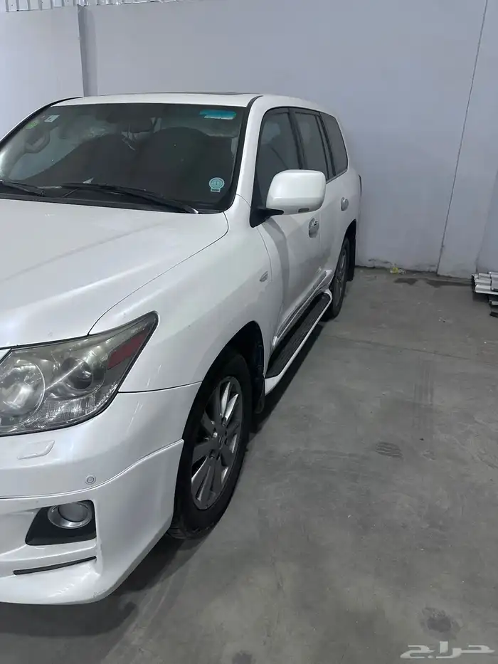 للبيع جيب لكزس موديل 2011 بودي بلد الصدامات مرشوشه فقط 1