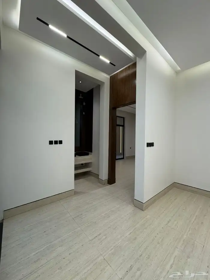 فيلا فاخرة مع شقة في حي البيان 6