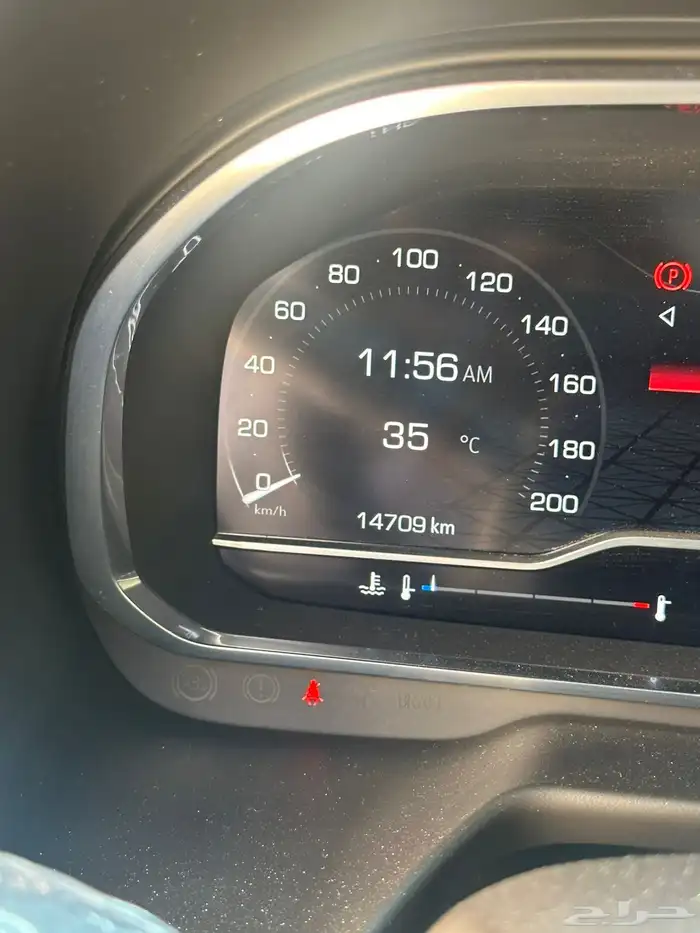 جمس يوكن 2024 SLE ذهبي دبل و ثلاجه 9