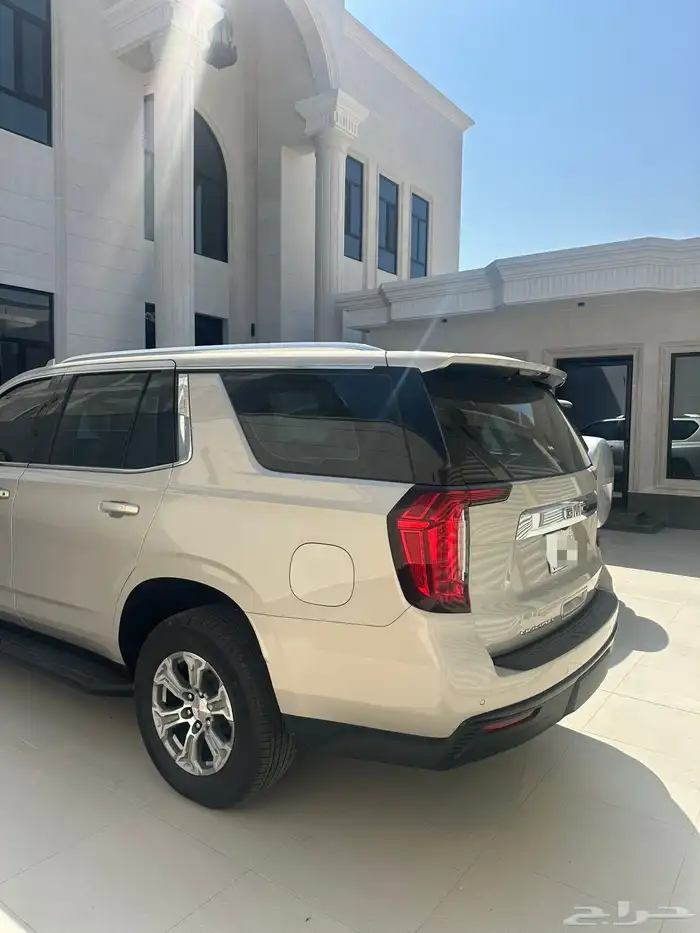 جمس يوكن 2024 SLE ذهبي دبل و ثلاجه 3