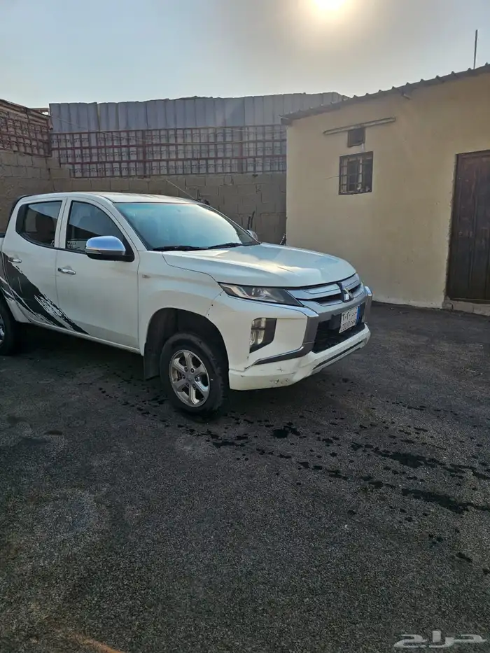 ميتسوبيشي نظيفة جدا  على الشرط مكينة وقير ودبل وشاصيه وارباك 4