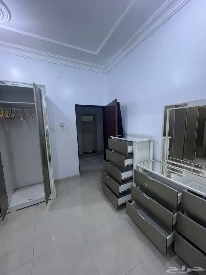 غرفة نوم للبيع الموقع العيدابي 12