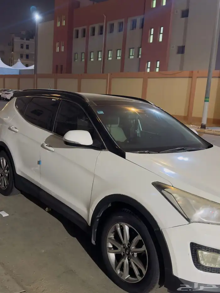 هونداي سنتافي للبيع السياره نظيفه نص فل 10