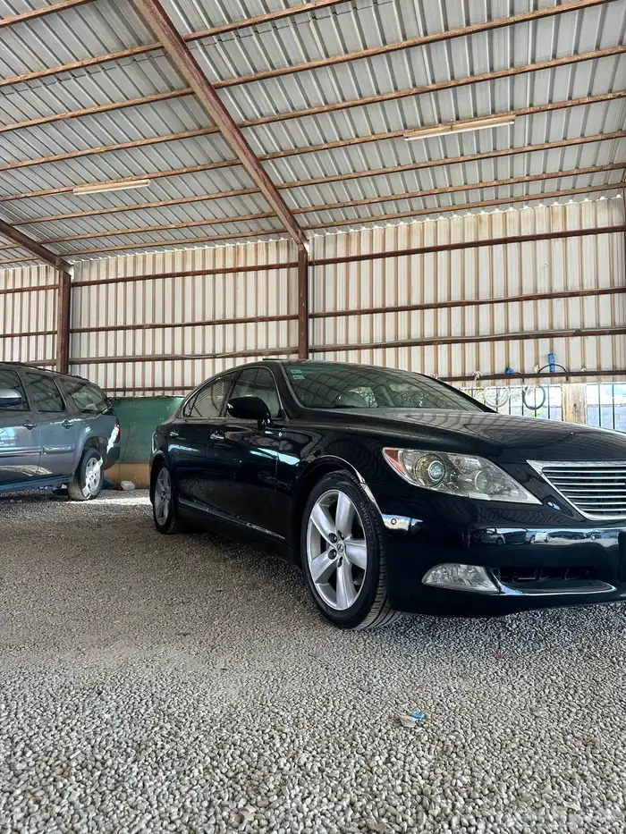 للبيع لكزز 460L فل كامل LS سعودي وكاله 8