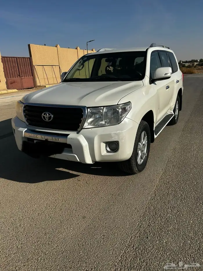 لاندكروزر جي 2014 ستاندر 8