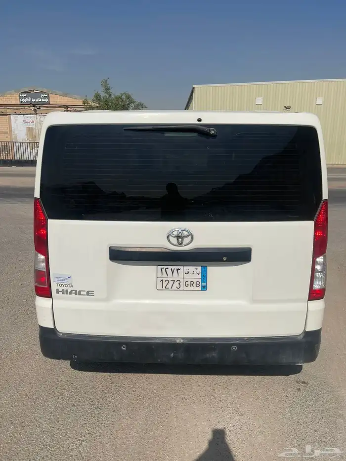 عدد 8 باصات تويوتا هايس بضاعة 5