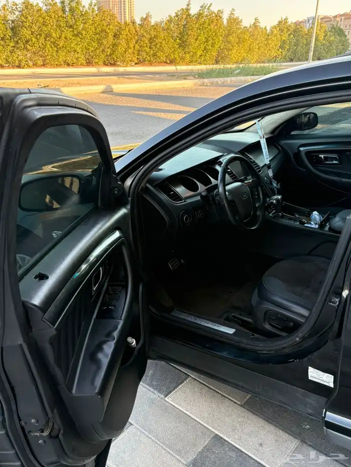 فورد تورس شو SHO توين تيربو 8