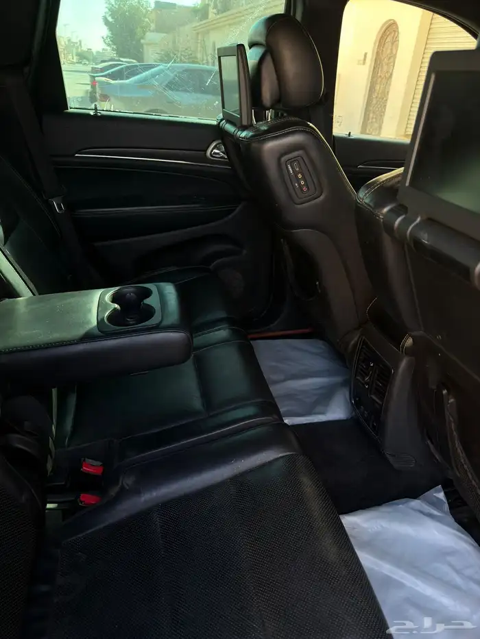 جراند شيروكي 2015 ليمتد 9