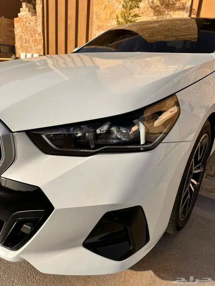 بي ام دبليو 520i M Kit على الضمان والصبانة المجانية 3