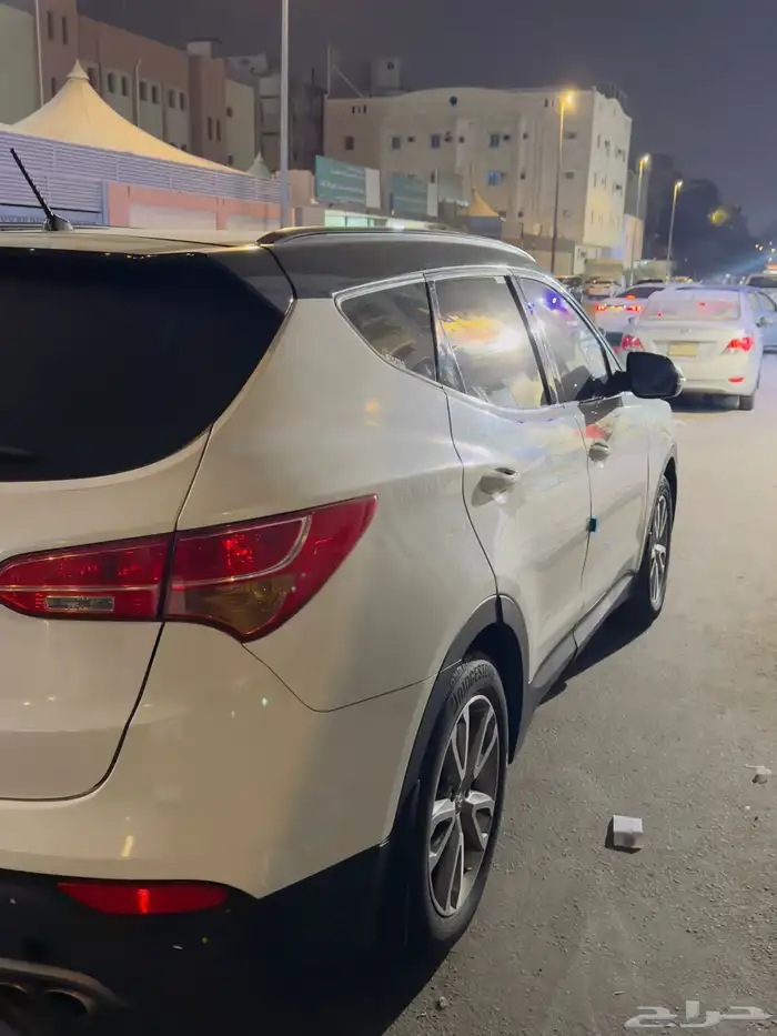 هونداي سنتافي للبيع السياره نظيفه نص فل 8