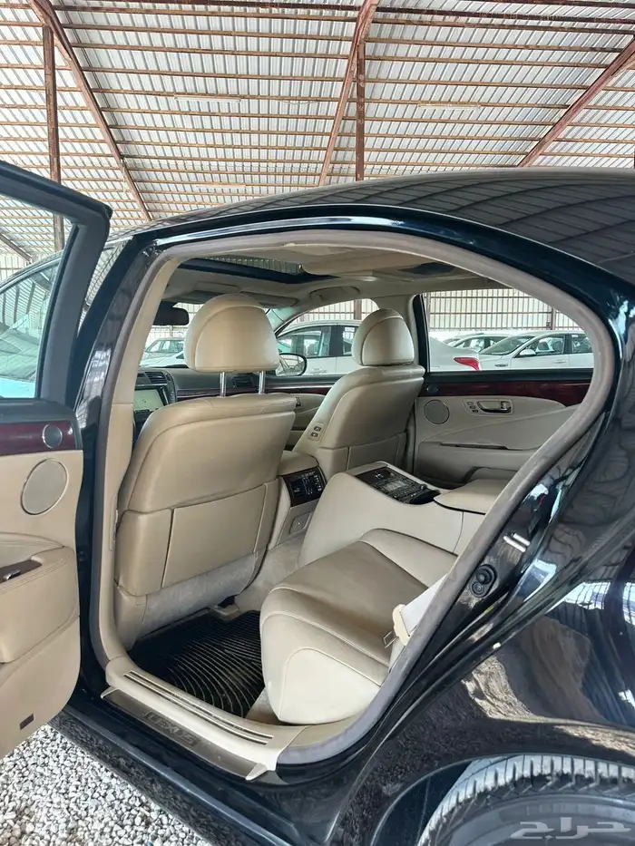 للبيع لكزز 460L فل كامل LS سعودي وكاله 15