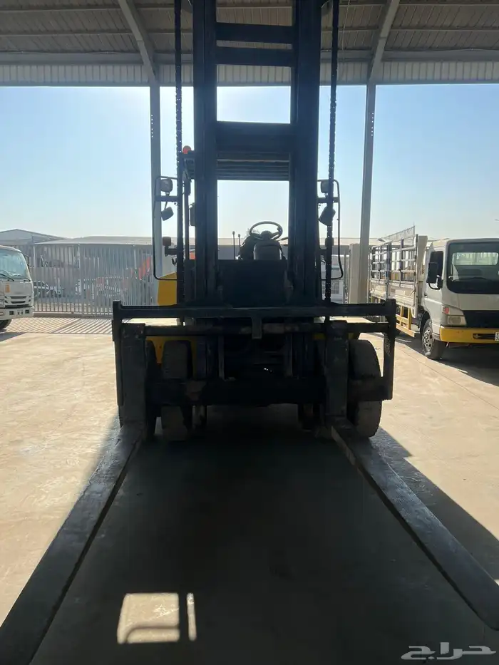 رافعة شوكية 10 طن كوماتسو 2