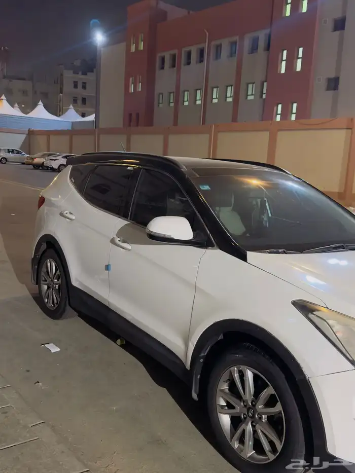 هونداي سنتافي للبيع السياره نظيفه نص فل 1