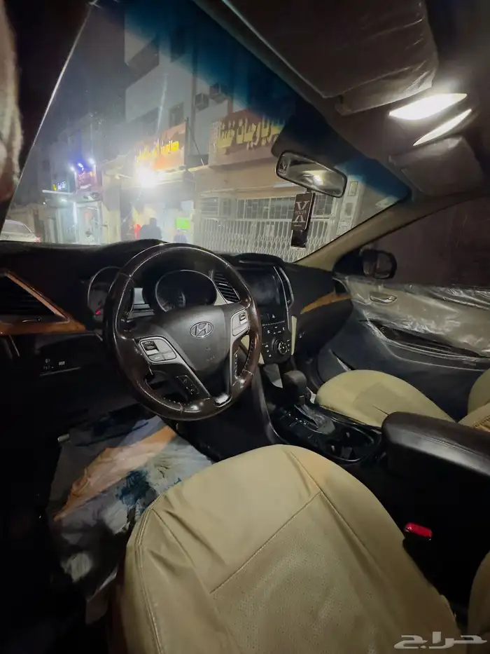 هونداي سنتافي للبيع السياره نظيفه نص فل 2