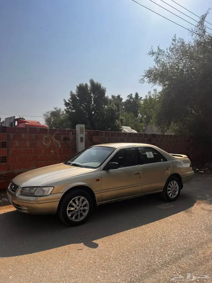 للبيع كامري. 98 10