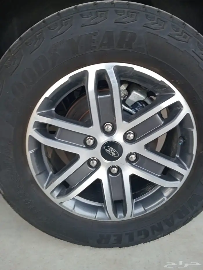 فورد إيفريست XLT دبل بنزين 2025 اسود الناغي 11