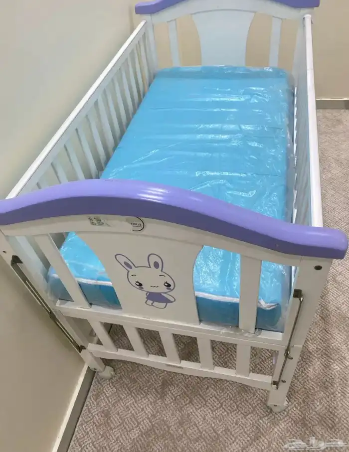 سرير اطفال 1