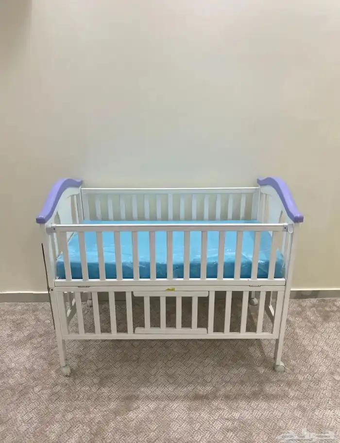 سرير اطفال 0