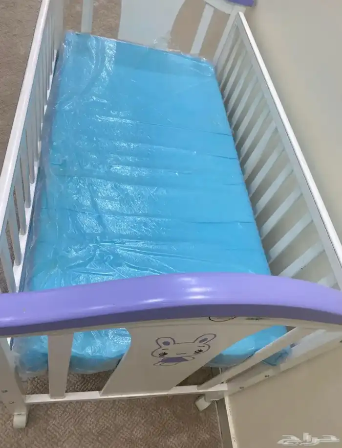 سرير اطفال 2