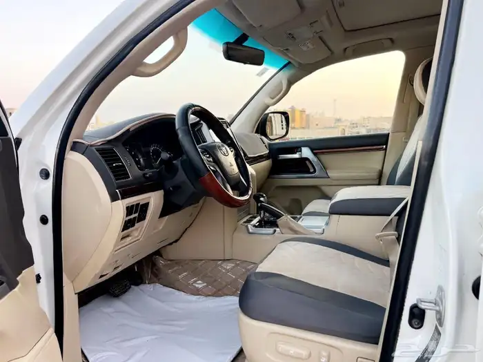 للبيع 2016 VXR 8