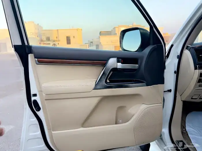 للبيع 2016 VXR 9