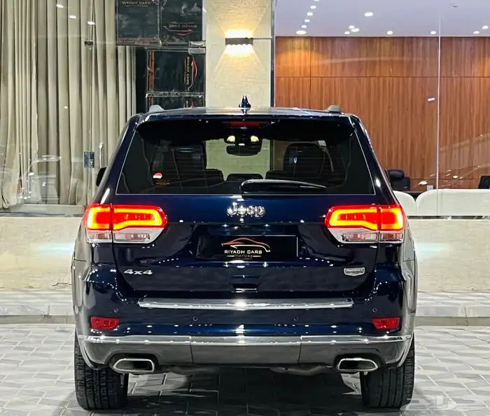 جيب شروكي 2018 ساميت V8 (عرض خاص) 3