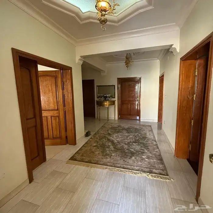 للبيع فيلا بحي الجامعيين تجاري سكني المساحة 800م 9