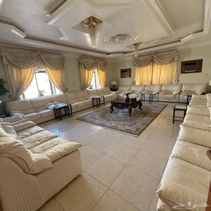 للبيع فيلا بحي الجامعيين تجاري سكني المساحة 800م 5