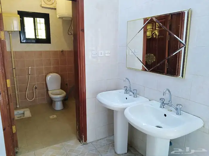 استراحه فاخره للبيع في المدينه المنوره حي العزيزيه 10