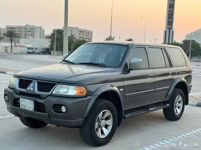 ميتسوبيشي ناتيفا 2011 0