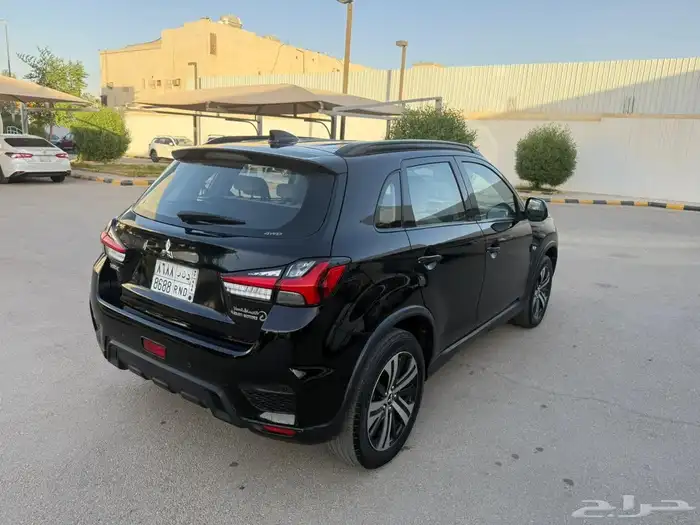 ميتسوبيشي ASX 2023 8