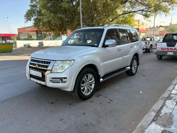 pajero 6