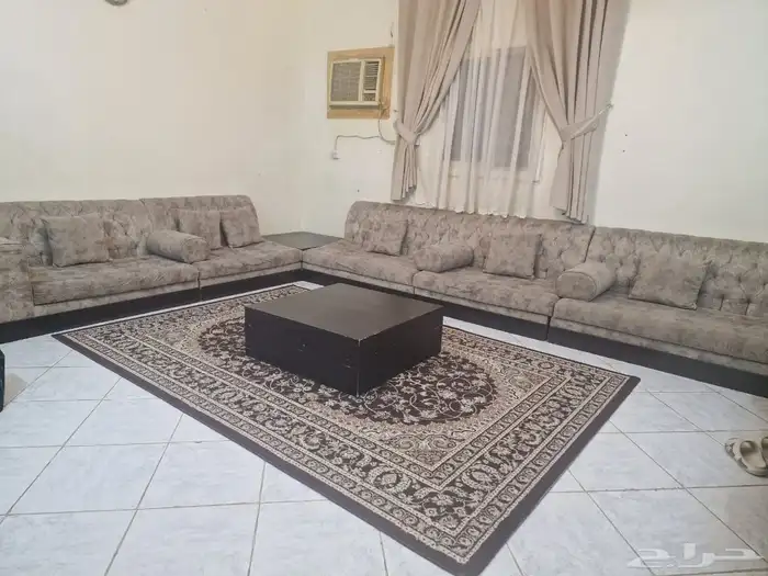 مجلس كنب مستخدم 4