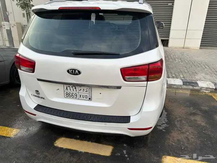 كيا كرنفال مديل 2018 ماشيه 360 الف ديزل 2