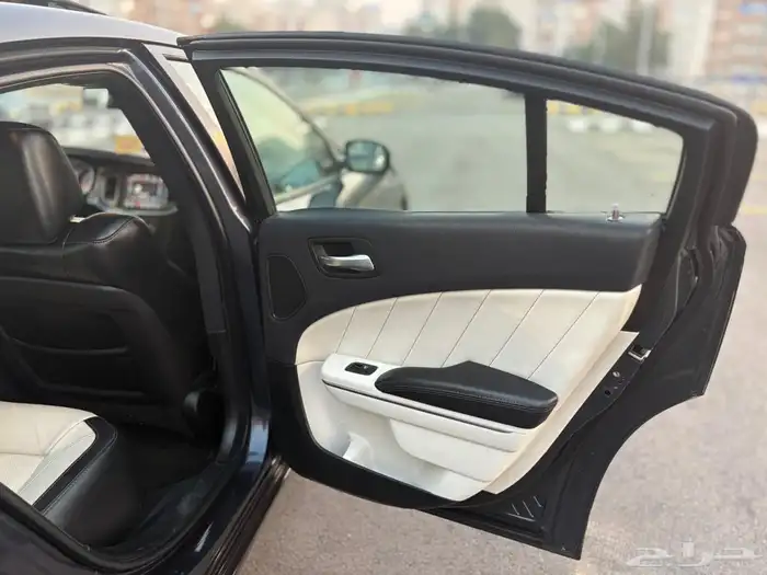 دودج شارجر 2018 فل كامل 6 سلندر في قمه النظافه 38