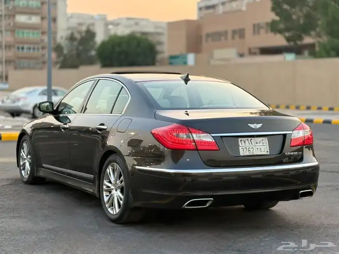 للبيع جنسس 2014 نظيف جدا فل كامل 7