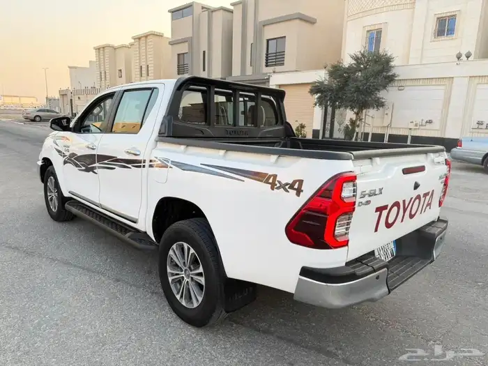 هايلوكس 2022 ديزل فل سوبر سعودي .. 7