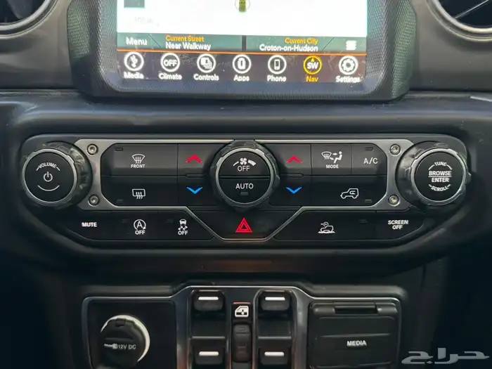 جيب رانجلر صحارى موديل 2023 ( بحالة ممتازة ) 26